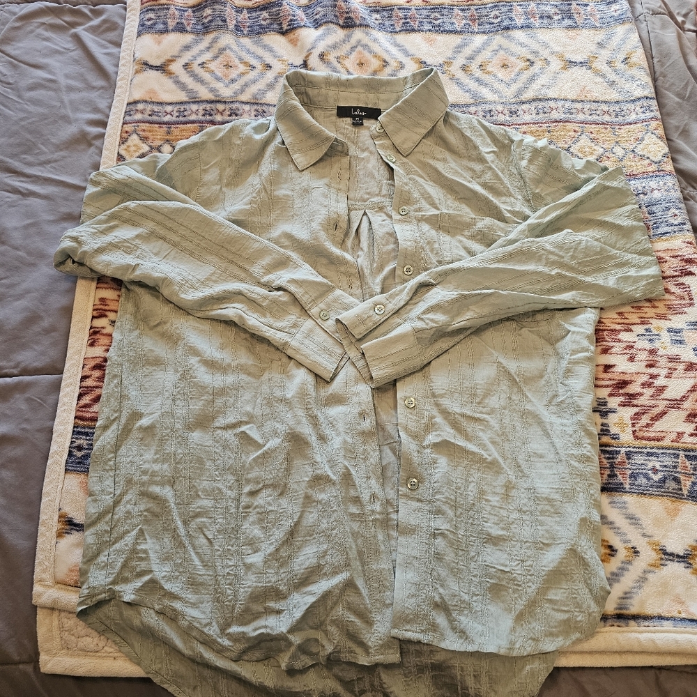 LULUS Long Sleeve Lightweight Button Down Front Pocket Shirt Medium Sage Green